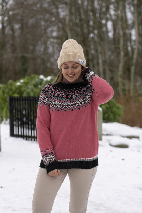 Sort Rose Genser av SD Myk Merino 