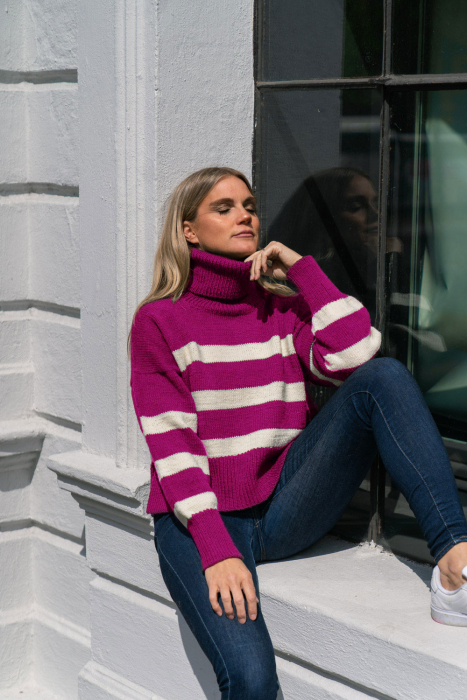 Minnie Genser Pink