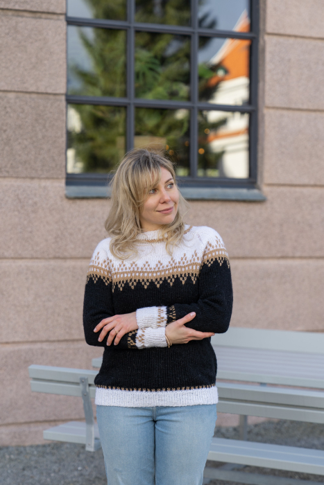 Ariana Genser av SD/Viking Garn