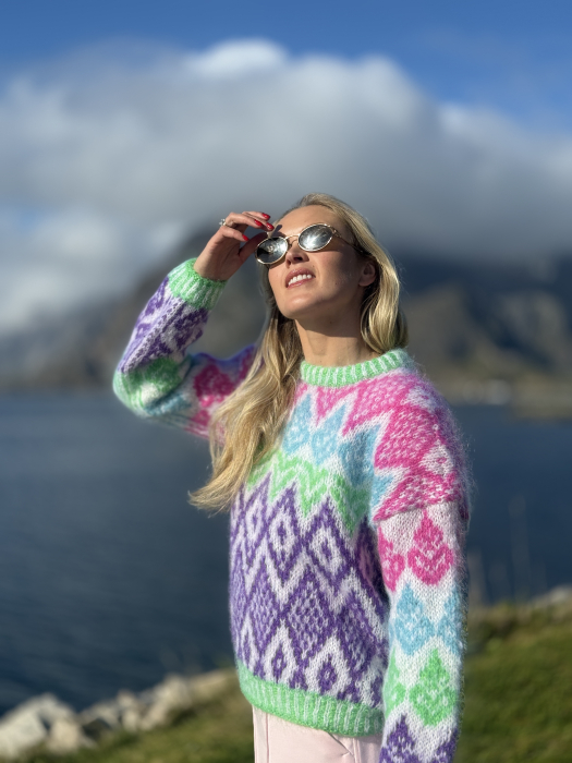 Kiri Genser by Ingrid Raadim x HOY IR 04-12
