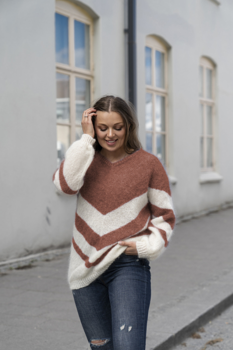 Nelle Genser Mørk Rose av SD 