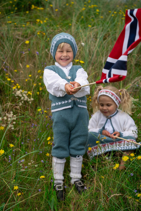 Stas Festdräkt med väst, byxa och mössa